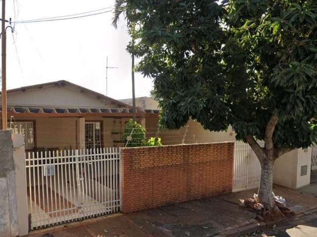 Casa 196 m² (área construída) e 400 m² de terreno - Vila Ribeiro - Assis - SP