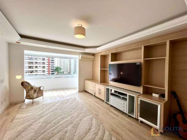 Apartamento com 3 quartos sendo 1 suíte à venda no Centro de Florianópolis/SC