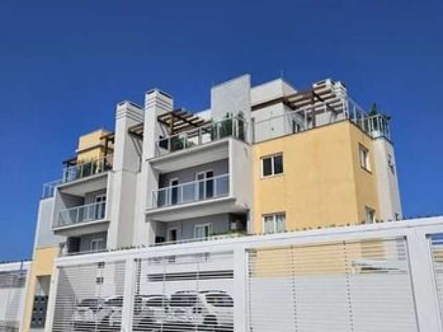 Viva a sofisticação no Residencial no Balneário Flamingo! Cobertura Duplex a duas quadras da praia!