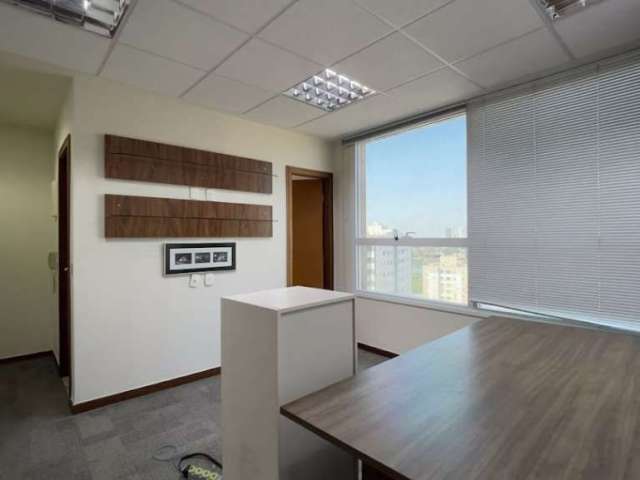 Sala no  Edifício Eurocenter para alugar, 57 m² por R$ 3.450 - Jardim Higienópolis - Londrina/PR