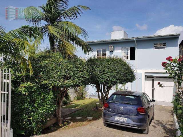 Casa com 3 dormitórios à venda, 242 m² por R$ 850.000,00 - Roçado - São José/SC
