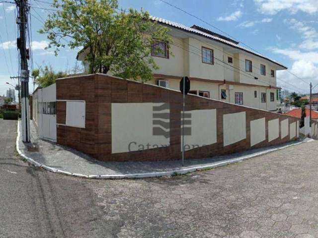 Sobrado com 14 dormitórios à venda, 480 m² por R$ 1.750.000,00 - Barreiros - São José/SC