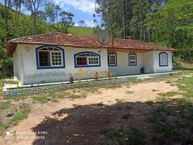 Rural sitio com 2 quartos - Bairro Pouso Frio em Pindamonhangaba