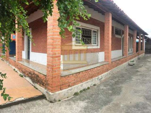 Casa  com 3 quartos - Bairro Campo Alegre em Pindamonhangaba