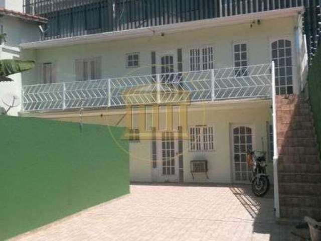 Casa sobrado com 2 quartos - Bairro Loteamento Residencial Andrade em Pindamonhangaba