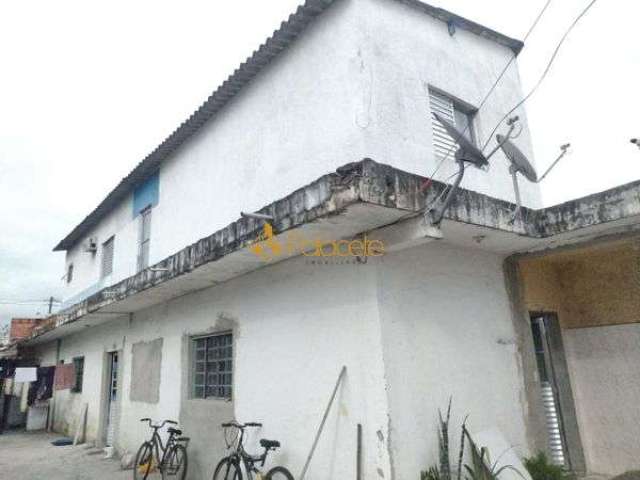 Casa sobrado com 3 quartos - Bairro Mantiqueira em Pindamonhangaba