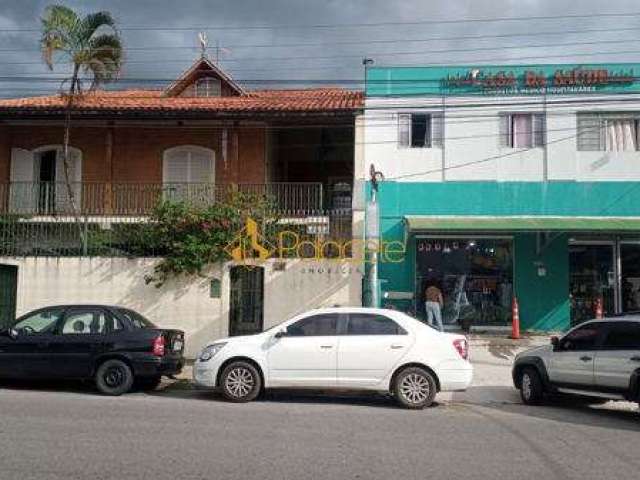 Casa sobrado com 3 quartos - Bairro Vila Bourghese em Pindamonhangaba
