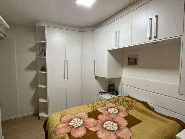 Apartamento à venda com 2 dormitórios e 1 banheiro social, 1 vaga de garagem coberta, na Vila Operária em Itajaí/SC