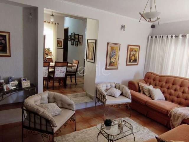 Casa com 3 quartos à venda no Parque Fazendinha, Campinas , 250 m2 por R$ 635.000