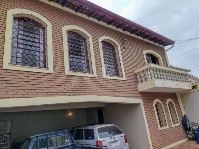 Casa com 3 quartos à venda na Vila Marieta, Campinas , 490 m2 por R$ 900.000