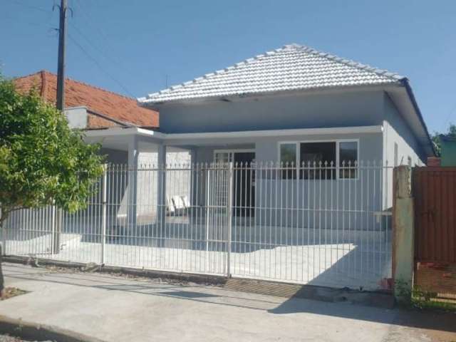Casa à venda na Rua Florianópolis , Centro , Presidente Epitácio - SP