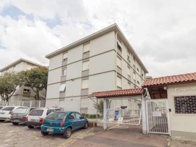 Apartamento localizado no bairro Vila Ipiranga, com 40m² no 4º andar. Imóvel com 01 dormitórios, sala de estar/jantar, sacada, cozinha com armários, banheiro social, área de serviço,  pisos em cerâmic
