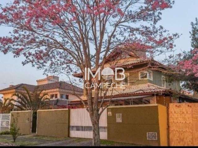 Casa com 4 dormitórios à venda, 227 m² por R$ 4.250.000,00 - Campeche - Florianópolis/SC