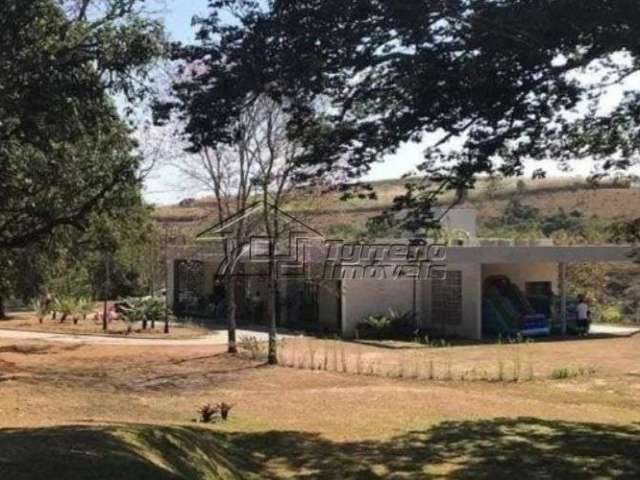 Terreno com 540m² em condomínio fechado em Caçapava