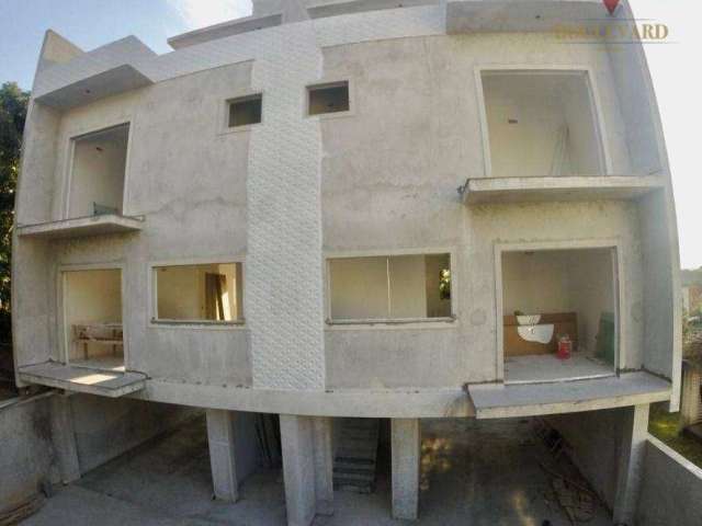Sobrado novo, com 3 dormitórios à venda, 175 m² por R$ 962.500 - Vista Alegre - Curitiba/PR