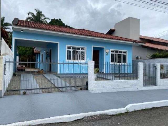 Casa à venda no bairro Pagani - Palhoça/SC