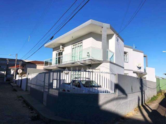 Casa à venda no bairro Kobrasol - São José/SC