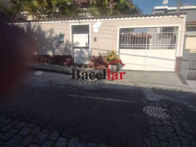 Casa com 4 quartos à venda na Rua Marília, Marechal Hermes, Rio de Janeiro, 78 m2 por R$ 590.000