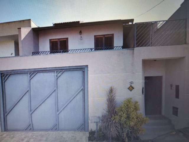 Casa com 3 quartos à venda na Rua Bento Quinze, Jardim Pacaembu, Jundiaí por R$ 742.000