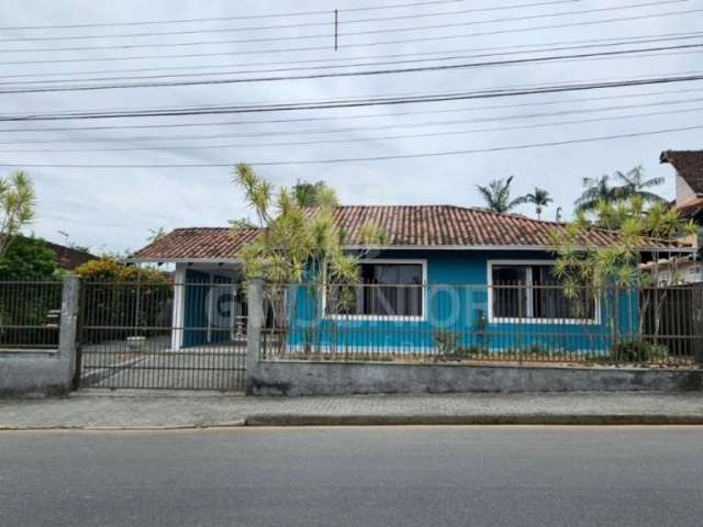 Casa com 3 quartos à venda na Rua Caçapava, 547, Bom Retiro, Joinville por R$ 890.000