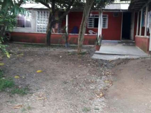 Terreno 12×36: 432 m² no bairro Rio Verde em Colombo, esquina da Praça da Bíblia.