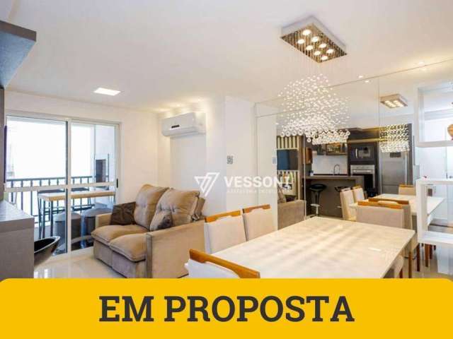 Apartamento Mobiliado / 02 dormitórios / Sacada com churrasqueira / à venda, 73 m² por R$ 570.000 - Novo Mundo - Curitiba/PR