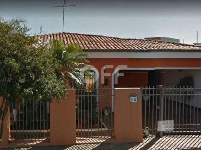 Casa com 3 quartos à venda na Rua Hermano Ribeiro da Silva, 28, Jardim Eulina, Campinas, 172 m2 por R$ 650.000