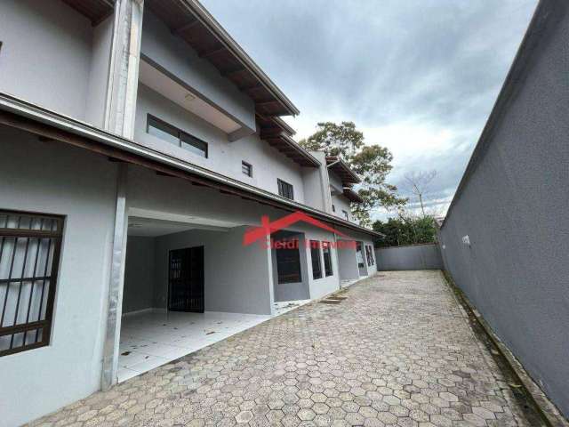 Casa com 3 dormitórios para alugar, 140 m² por R$ 3.000,00/mês - Costa e Silva - Joinville/SC