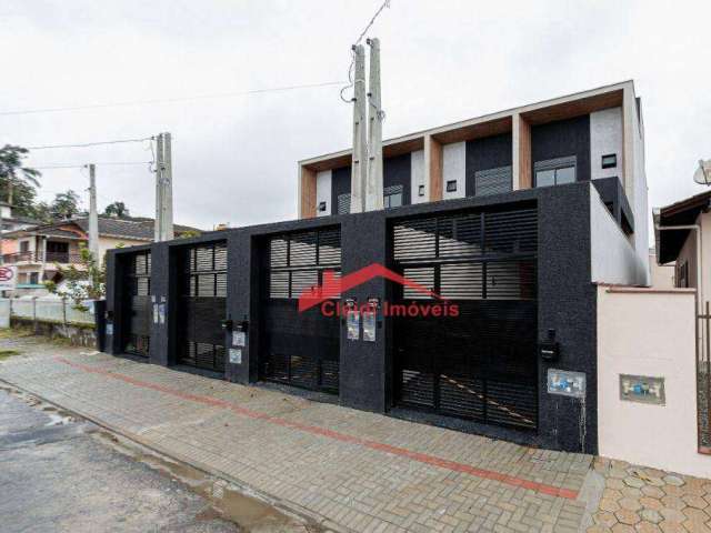 Casa com 3 dormitórios à venda, 135 m² por R$ 649.000,00 - Bom Retiro - Joinville/SC