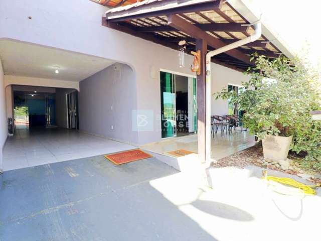 Casa com 3 quartos à venda na Rua Fernando Klitzke, 216, Fortaleza, Blumenau, 300 m2 por R$ 580.000
