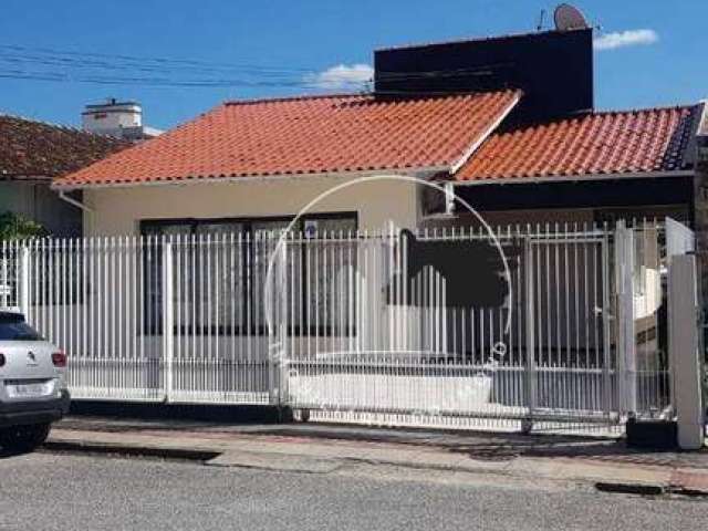 Casa com 3 dormitórios à venda, 164 m² por R$ 1.400.000,00 - Balneário - Florianópolis/SC