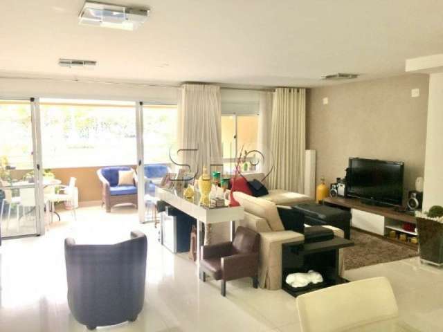 Apartamento com 142 m², com 3 suite e duas vagas no Morumbi.