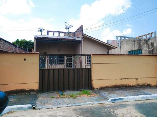 Casa 3 quartos a venda no Condomínio Vila Lírios, Manaus