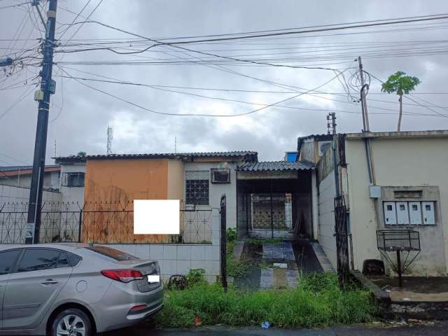 Casa com 3 quartos a venda no conjunto Santos Dumont, Manaus