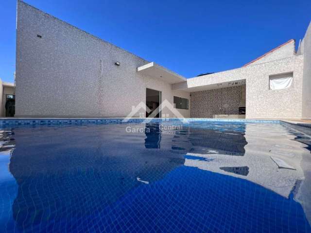 Casa com piscina em Peruíbe