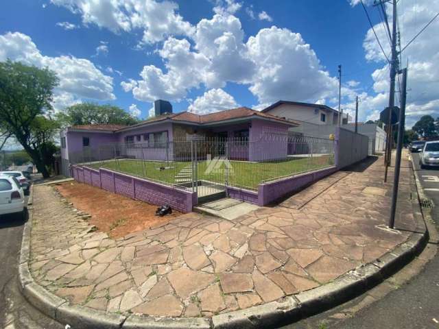 Casa com 3 quartos à venda na Rua Barão do Rio Branco, 1240, Centro, Guarapuava por R$ 1.400.000