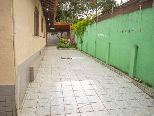 Casa comercial com 2 salas à venda na Rua Dezesseis, 595, Fátima Cidade Jardim, Guarapari por R$ 900.000