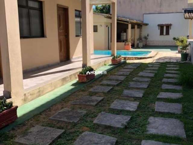 Casa com 11 quartos à venda na Rua Doze, 40, Fátima Cidade Jardim, Guarapari por R$ 1.300.000