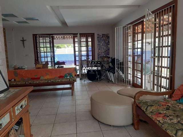 Casa com 7 quartos à venda na Rua Izaltino Alves de Souza, 8, Meaípe, Guarapari por R$ 1.200.000