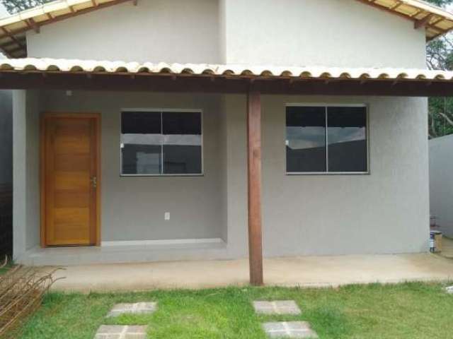 Casa com 2 quartos à venda na Vila Verde, Betim  por R$ 365.000
