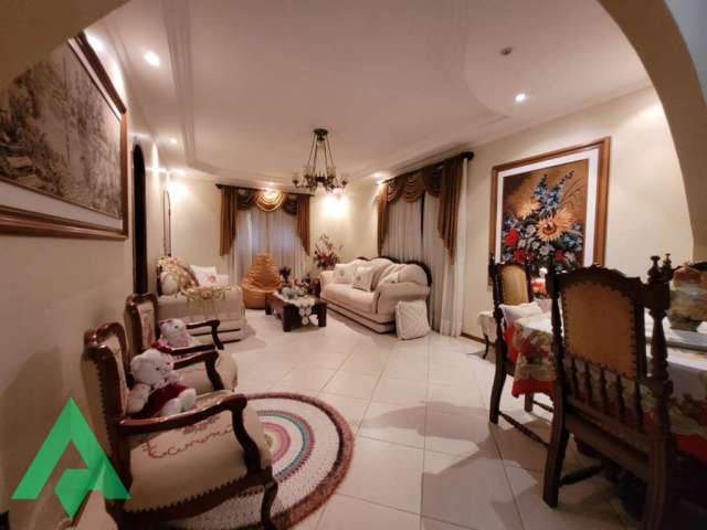 Casa com 3 quartos à venda na Bela Vista, Gaspar , 330 m2 por R$ 995.000