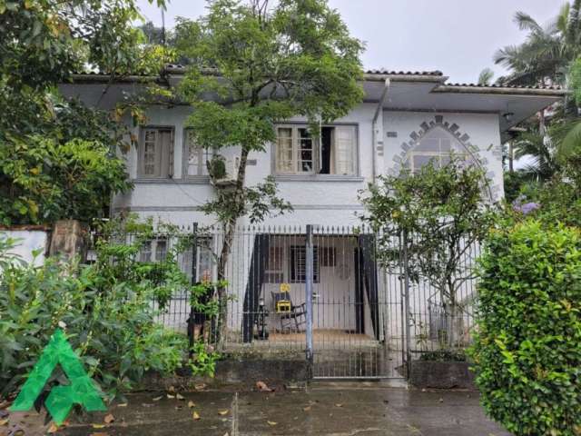 Casa com 3 quartos à venda no Garcia, Blumenau , 250 m2 por R$ 650.000