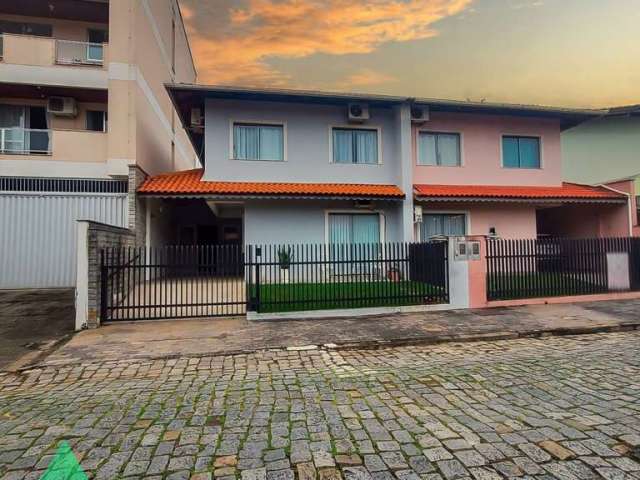 Casa com 3 quartos à venda no Garcia, Blumenau , 149 m2 por R$ 690.000