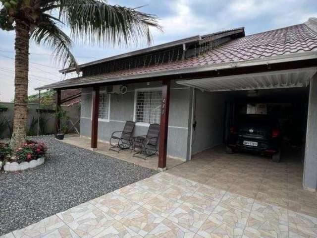Casa com 3 quartos à venda na Rua João Medeiros, 489, Parque Guarani, Joinville por R$ 390.000