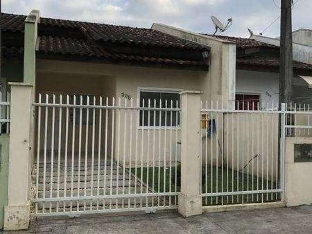Casa com 2 quartos para alugar na Rua Adolfo Ribeiro Padilha, Aventureiro, Joinville, 52 m2 por R$ 1.200
