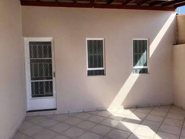 Casa com 02 dormitórios e área gourmet à venda em Vila Miranda, Sumaré-SP