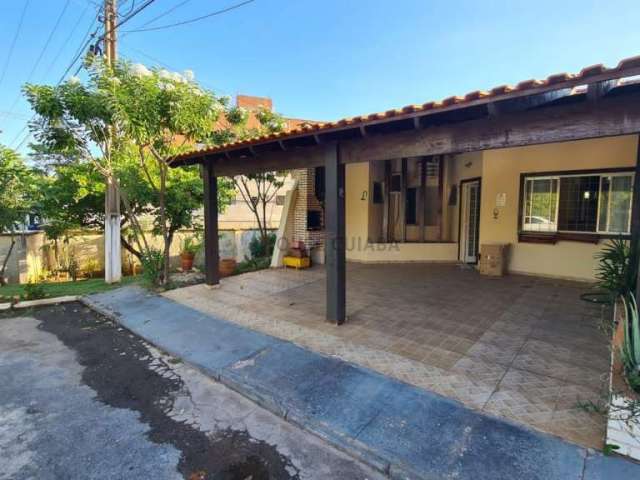 Casa em condomínio fechado com 3 quartos à venda na Avenida João Eugênio Gonçalves Pinheiro, 1, Areão, Cuiabá, 118 m2 por R$ 450.000