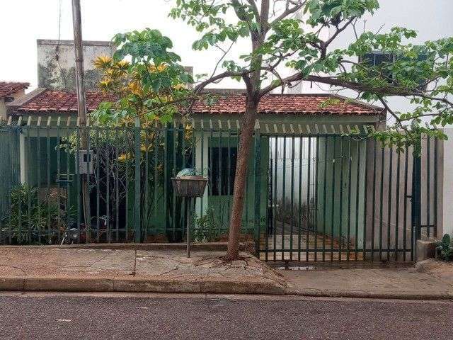 Casa com 2 quartos à venda na Rua Luis de Caio Pinheiro, 1, Quilombo, Cuiabá, 200 m2 por R$ 500.000