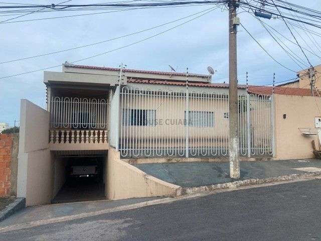 Casa com 6 quartos à venda na Travessa Professor Francisco Torres, 4178, Araés, Cuiabá, 400 m2 por R$ 840.000