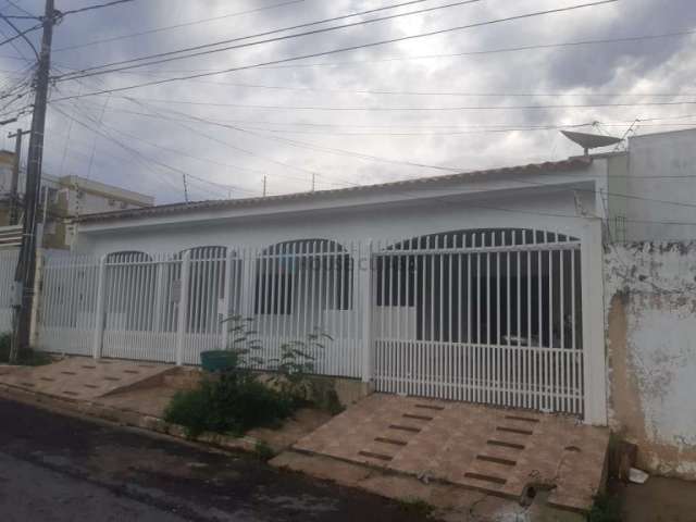 Casa com 4 quartos à venda na Rua A, 01, Morada do Ouro II, Cuiabá, 540 m2 por R$ 600.000